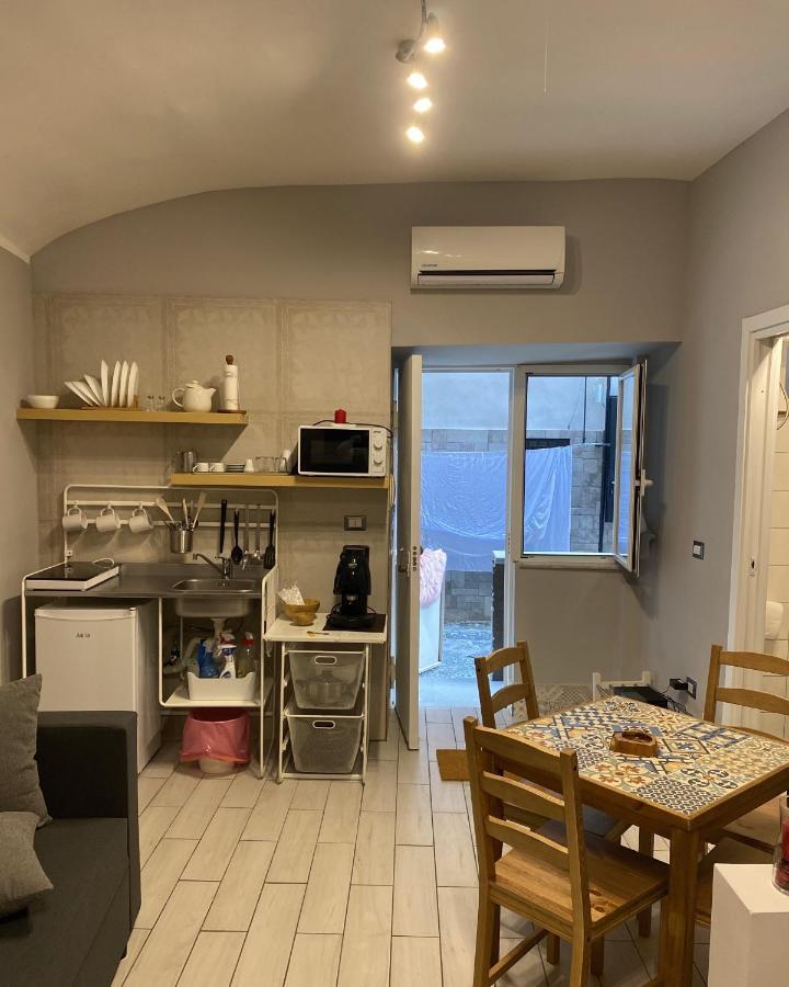 Ropelli Santa Chiara Appartement Napels Buitenkant foto