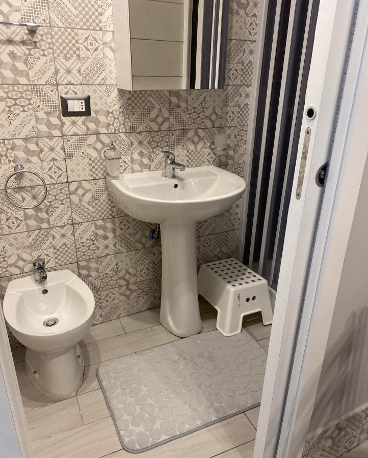 Ropelli Santa Chiara Appartement Napels Buitenkant foto